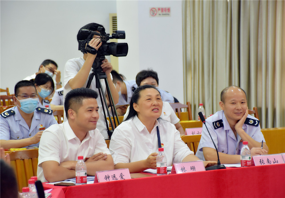 1621481067695316.jpg 裁判組_副本.jpg